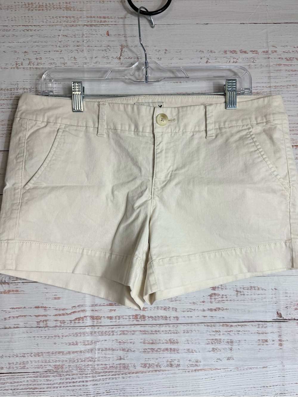 American Eagle Outfitters Cream Low-Rise Stretch Cotton Shorts